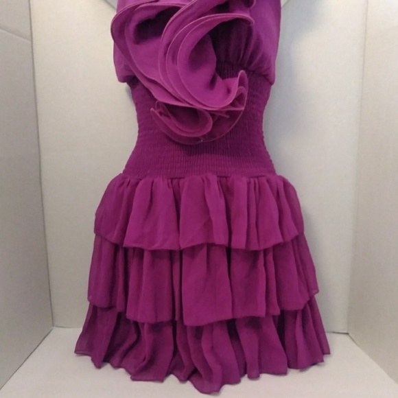 VaVaVoom ruffle halter tier dress - Picture 3 of 5